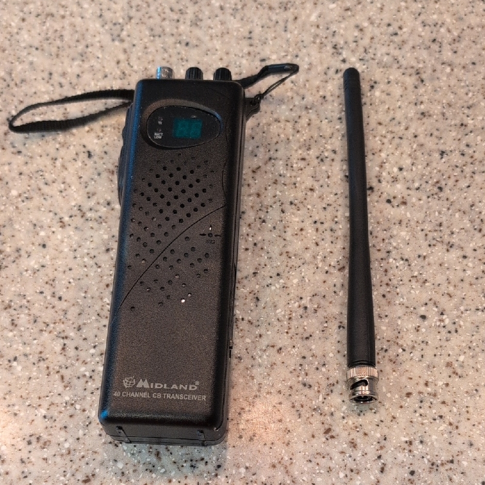 Mdland 40 Channel Handheld CB Radio Mdl. 75-785   W/SpeakerMic, Flex Antenna